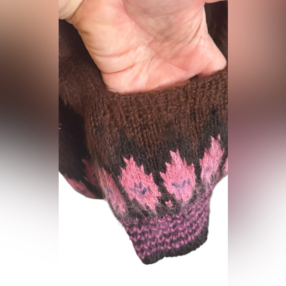 Hand Knit 100% Baby Alpaca wool Cardigan M – Made in Bolivia - Picture 3 of 5